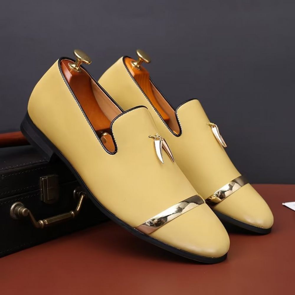 Chaussures Décontractées Pour Hommes À Enfiler Avec Accent Métal Élégant - Jaune