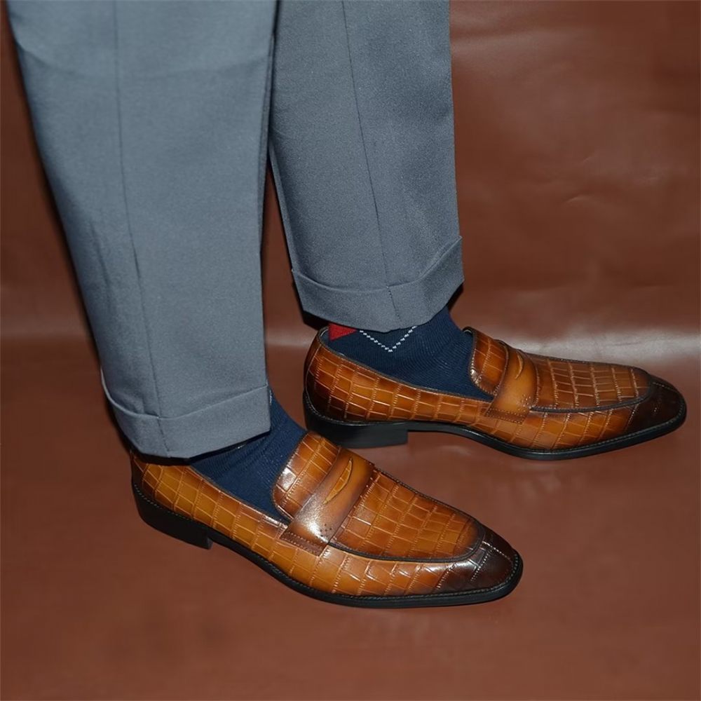 Chaussures Formelles Pour Hommes Habillées Contemporaines À Enfiler Et Élégantes - Brun